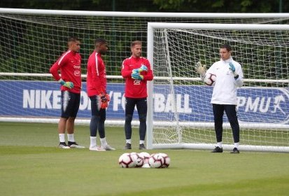 Le 30 mai 2019 à Clairefontaine avec Alphonse Areola, Mike Maignan et (…)