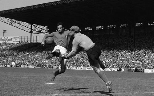René Vignal et sa casquette contre l'Italie en 1954.