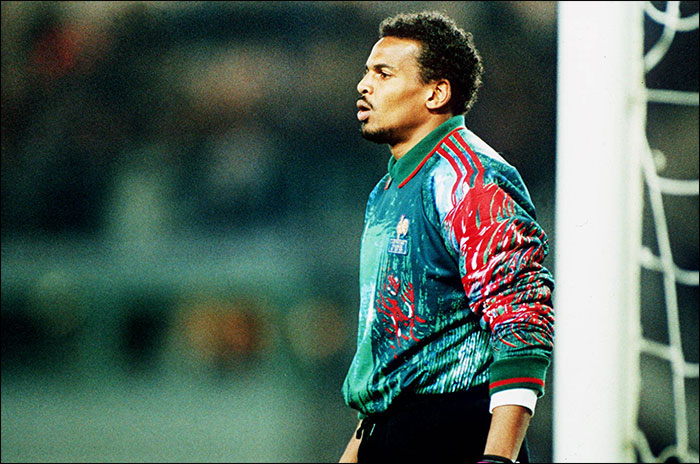 Le maillot Ripolin de Bernard Lama en 1993.